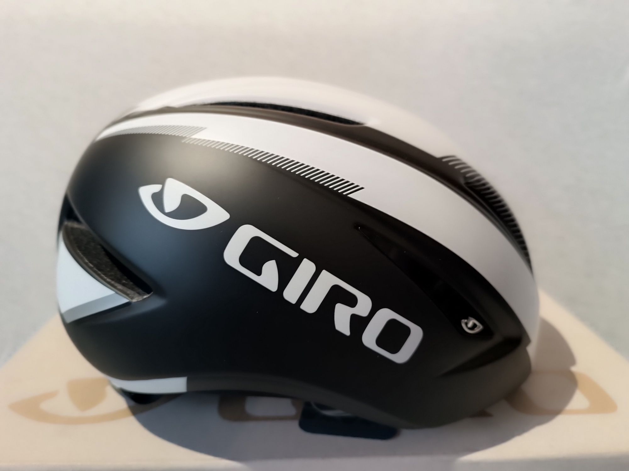 Giro Air Attack kask szosowy rozm. M