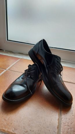 Sapatos de cerimónia masculino
