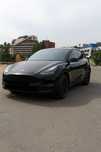 Аренда Tesla Model Y на свадьбу – когда стиль имеет значение