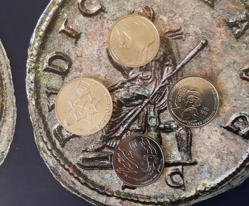 271025#Comemorativas de Portugal Lote 4 moedas euro inclui Fenix
2021