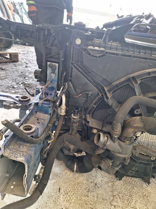 Jaguar F-pace X761 Передня панель, телевізор