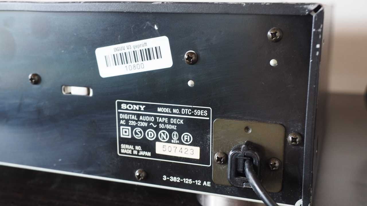 Sony DTC-59ES  Magnetofon cyfrowy DAT