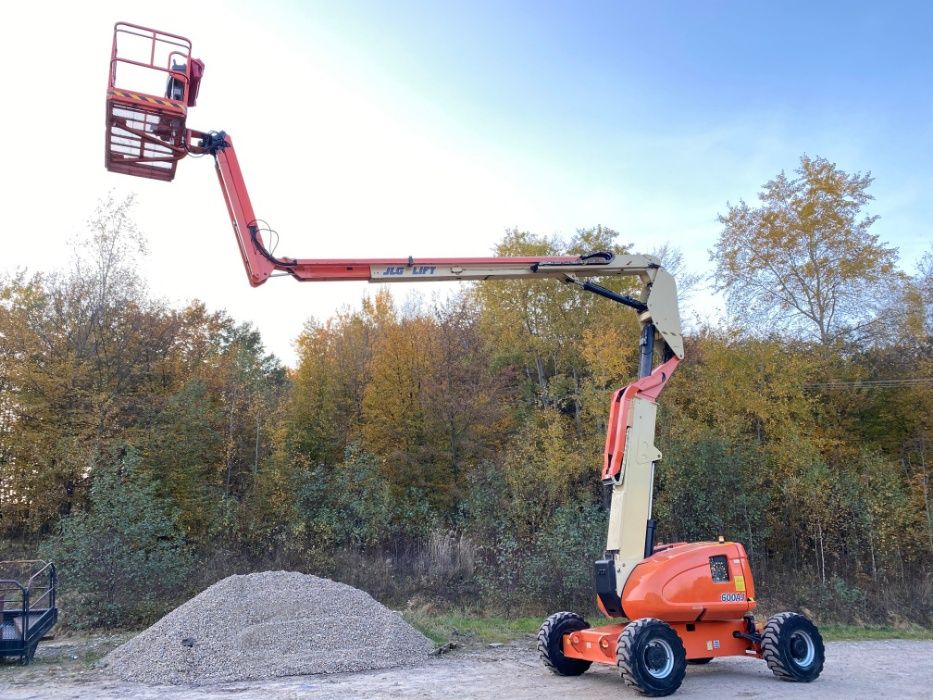 Wynajem podnośnika podest zwyżka 4x4 20 metrów HAULOTTE JLG GENIE