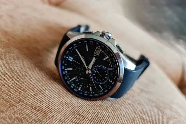 Casio OCW-T2600L-1AJF