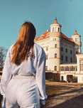 WU&S i Intruz Wake Up & Squat biała bluza S/M