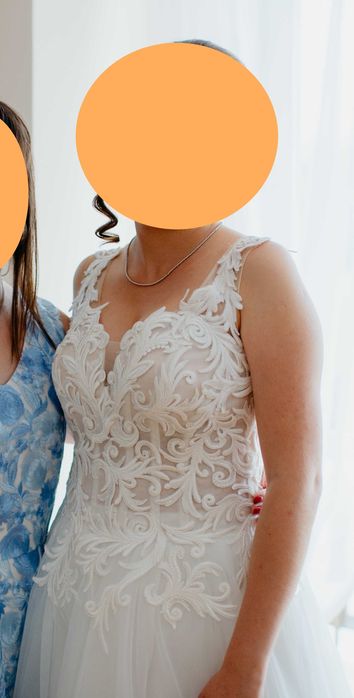 Suknia ślubna Svan r38, wiązany gorset, na kole