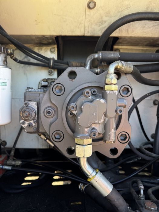 Екскаватор Volvo 240 cl