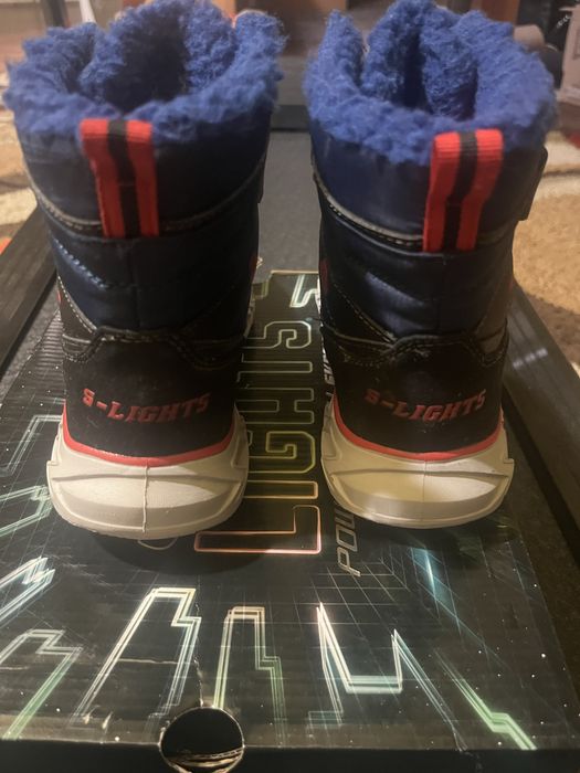 Buty zimowe skechers świecące