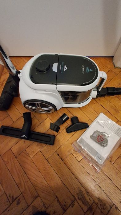 Odkurzacz bezworkowy 800W, Hepa 13, 2,2l