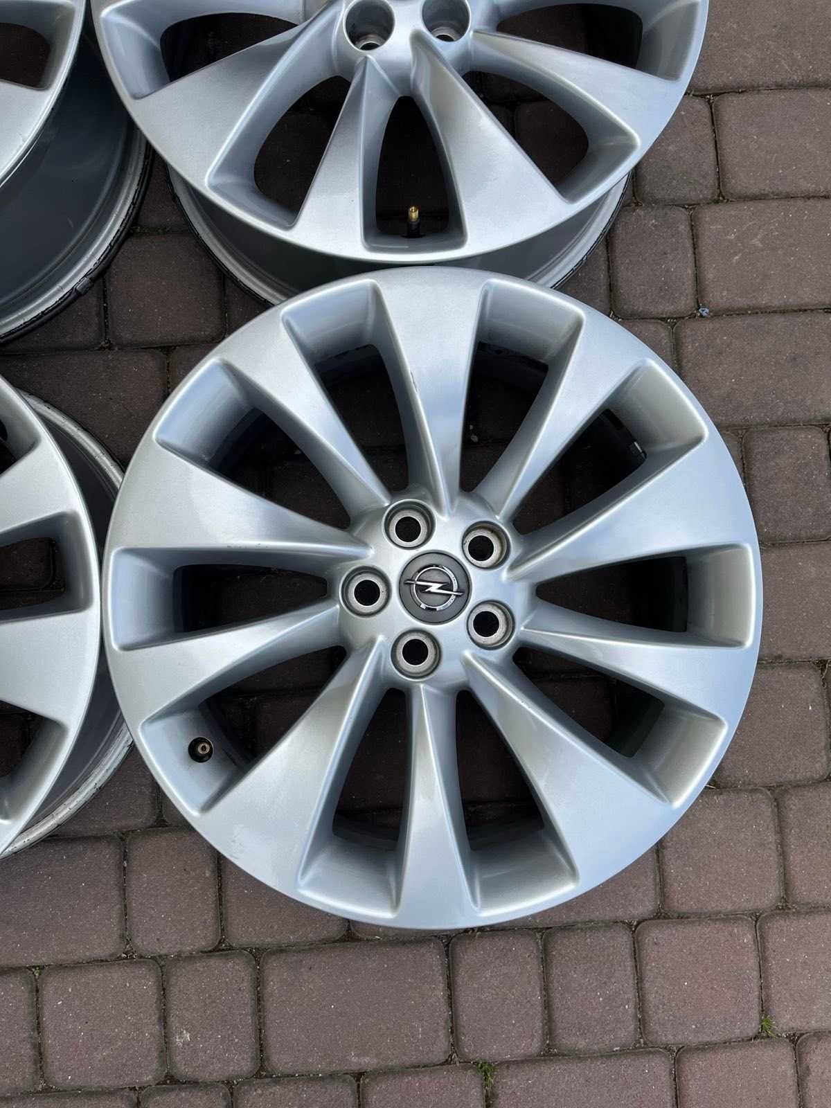 Oryginalne alufelgi Opel 5x105 18 cali CZUJNIKI Mokka Astra K J
