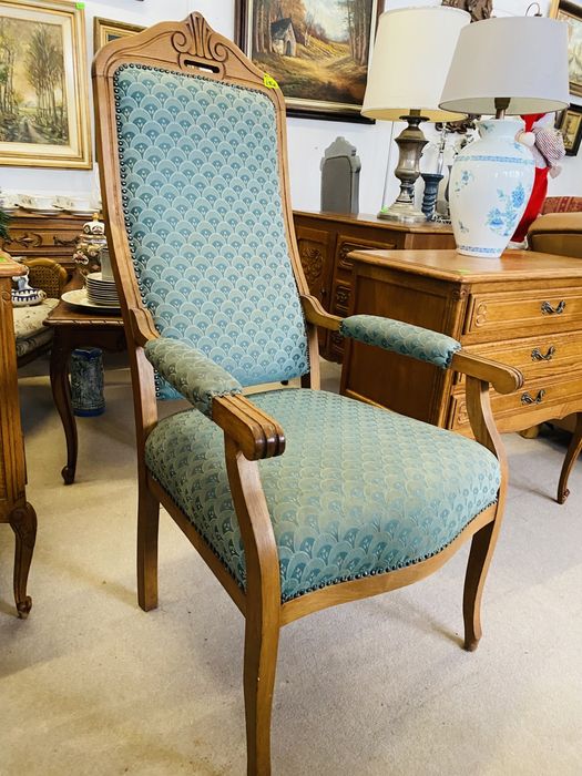 SOLIDNY i EFEKTOWNY fotel ludwikowski :)