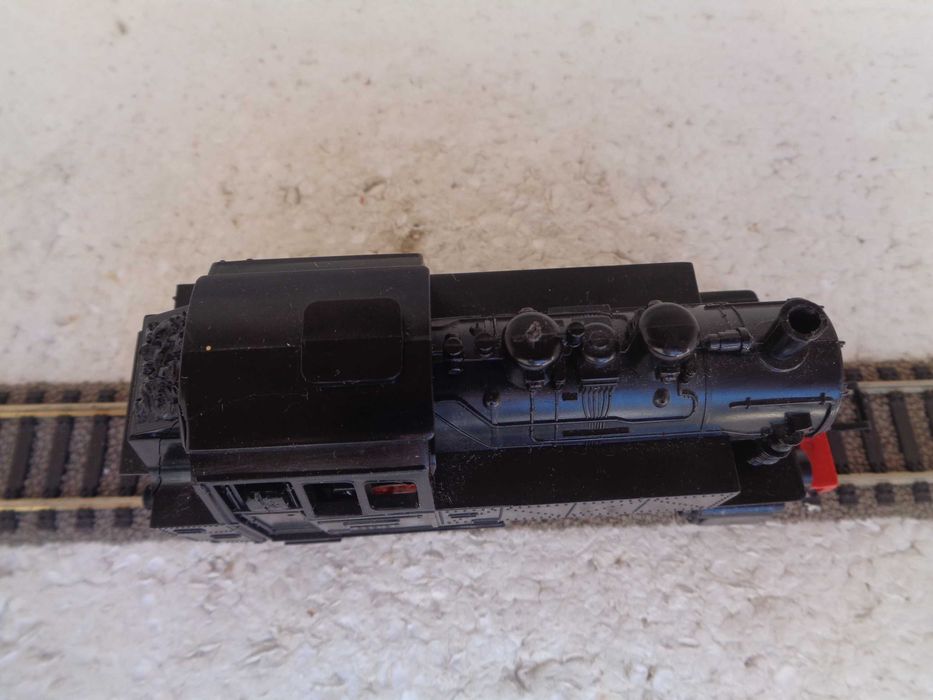 1:87 PIKO Locomotiva a vapor BR 80 comboio