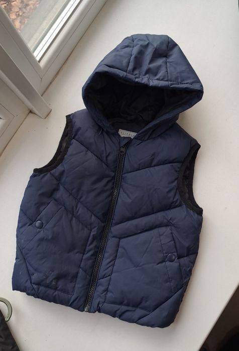 Жилетка на 3-4  роки.