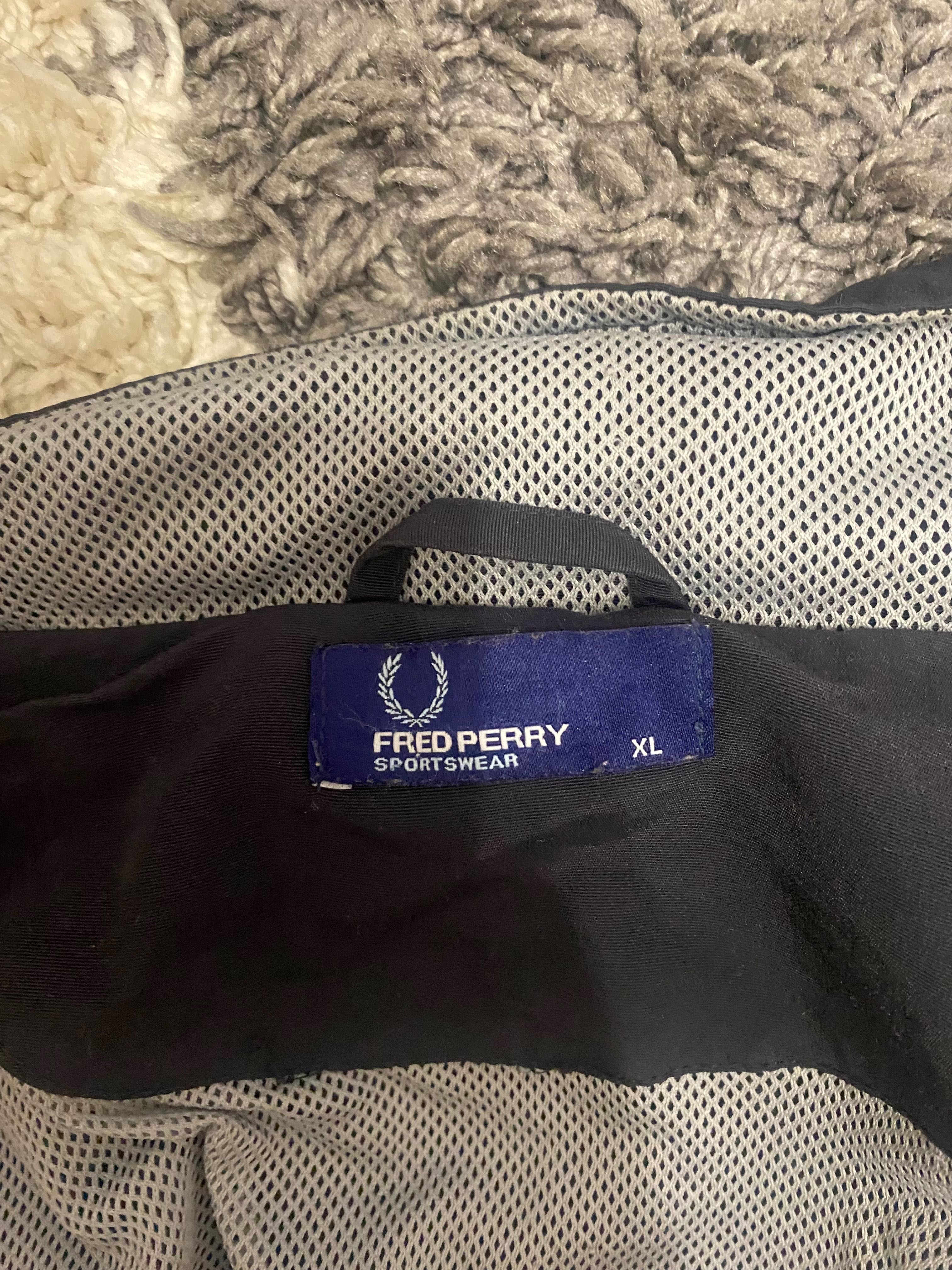 Бомбер Fred Perry