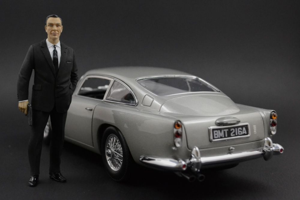 Sean Connery James Bond Figurka 1:18 AUTOart Lotus Esprit