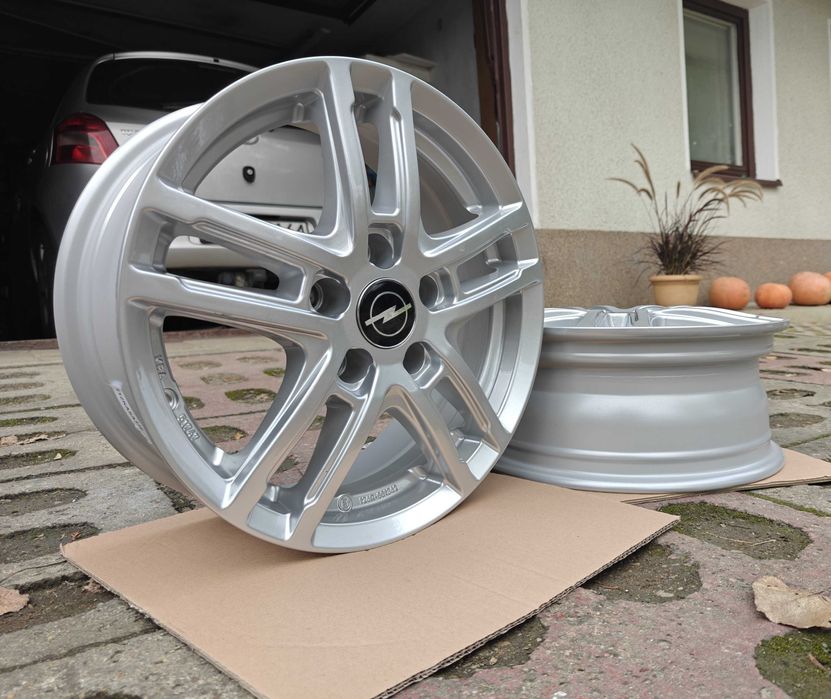 Alufelgi Dezent 15” 5x105 Srebrne Nowe Opel Astra