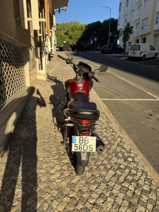 Honda CBF 125 vendo ou troco