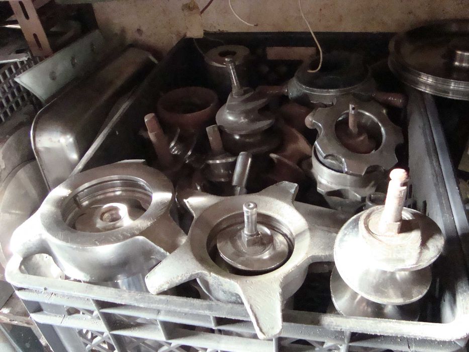 Lâminas   e  correias  para  fiambreiras