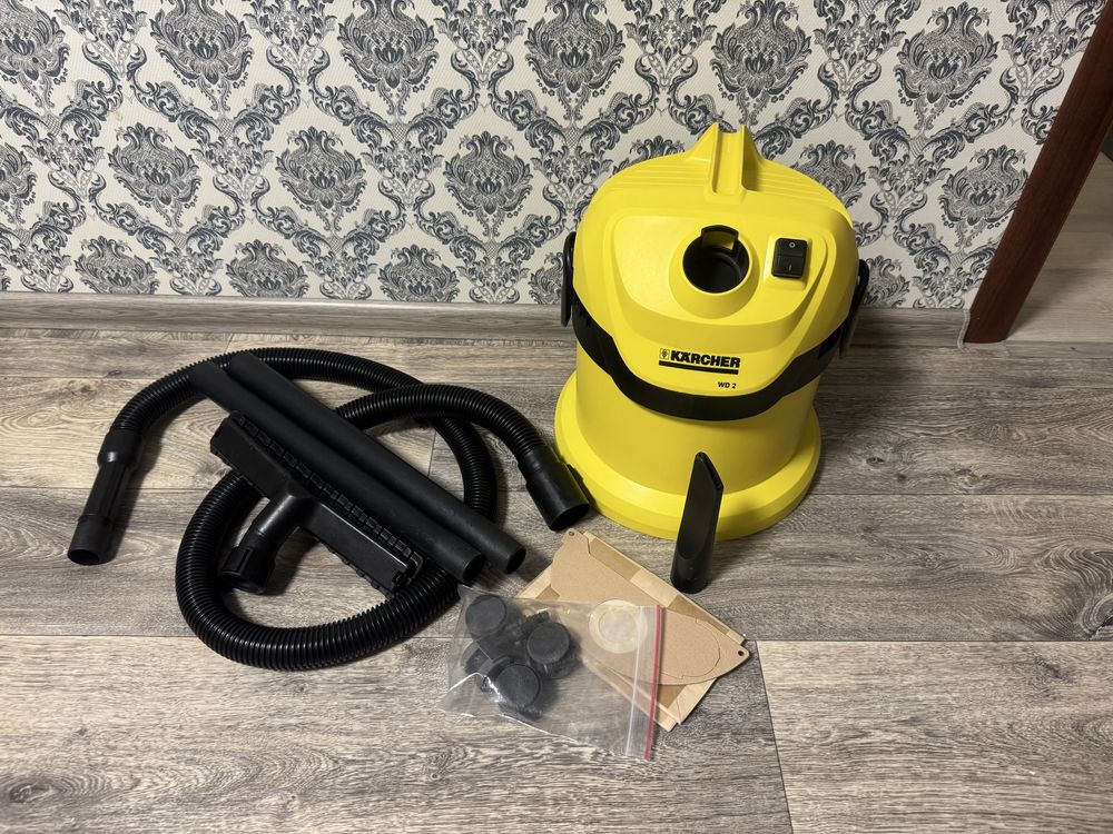 Продам пилосмок, пылесос, порохотяг Karcher WD-2.