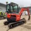 Aluga-se miniretroescavadora Kubota U27