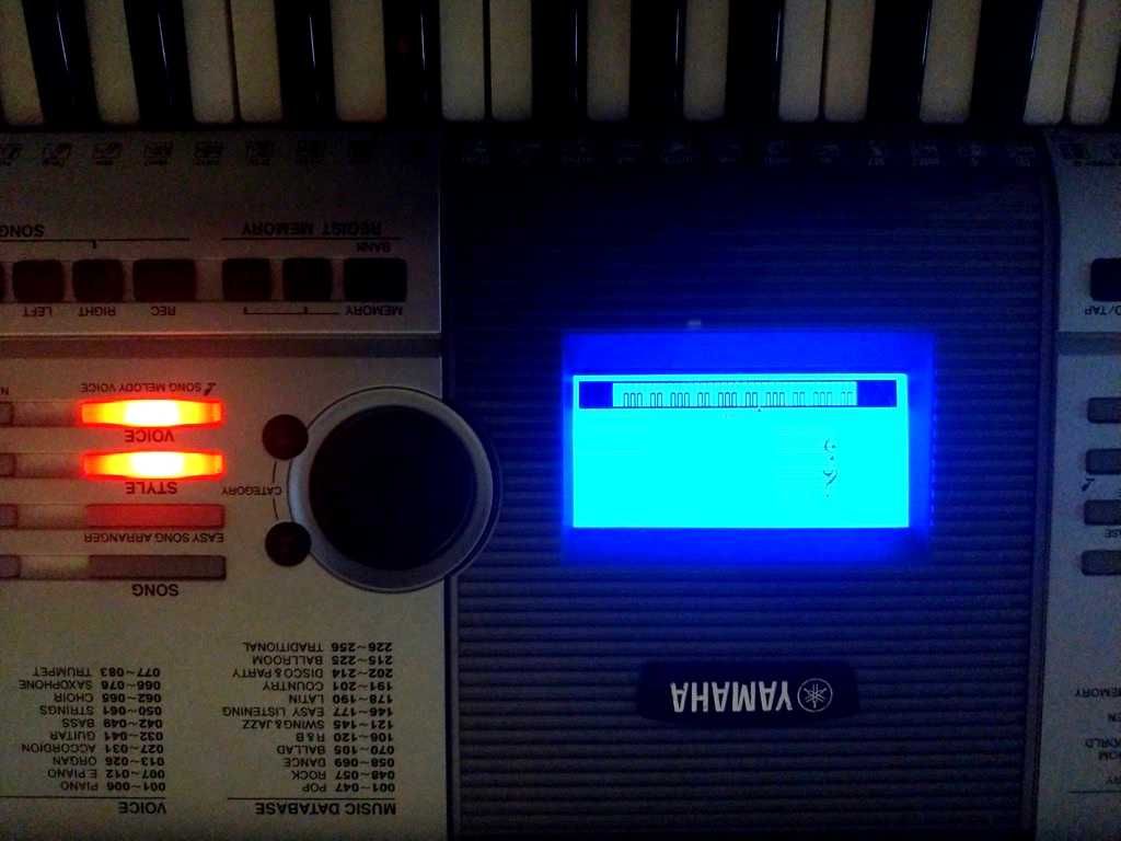 Синтезатор Yamaha PSR - E403