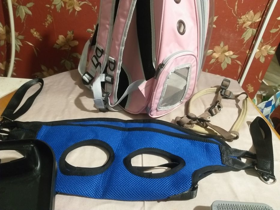 Переноска для собак ,пуходерки, машинка для стрижки собак