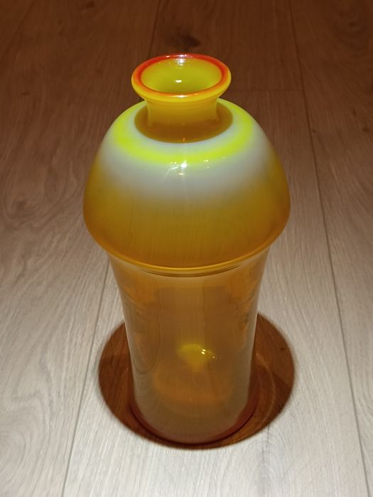 Wazon projekt Zbigniew Horbowy, duży domek, żółty/pomarańczowy