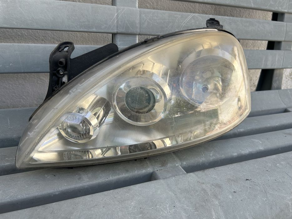 Farol Dianteiro Esquerdo Opel Corsa C