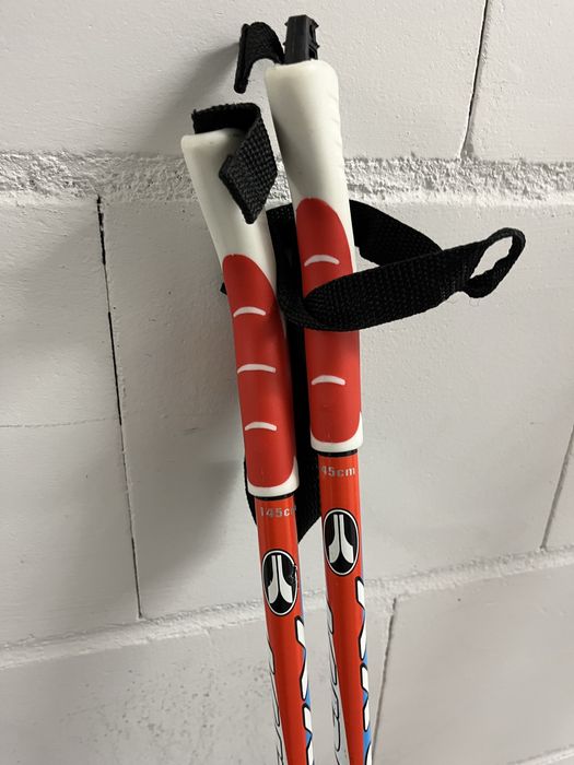 Dwa komplety nart biegowych z butami