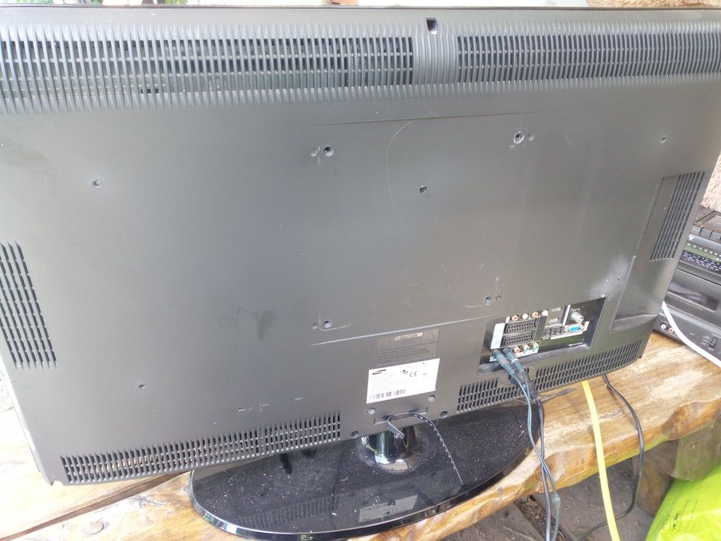Telewizor Samsung LE32S81B 32 cale - sprawny

Sprzedam telewizor Samsu