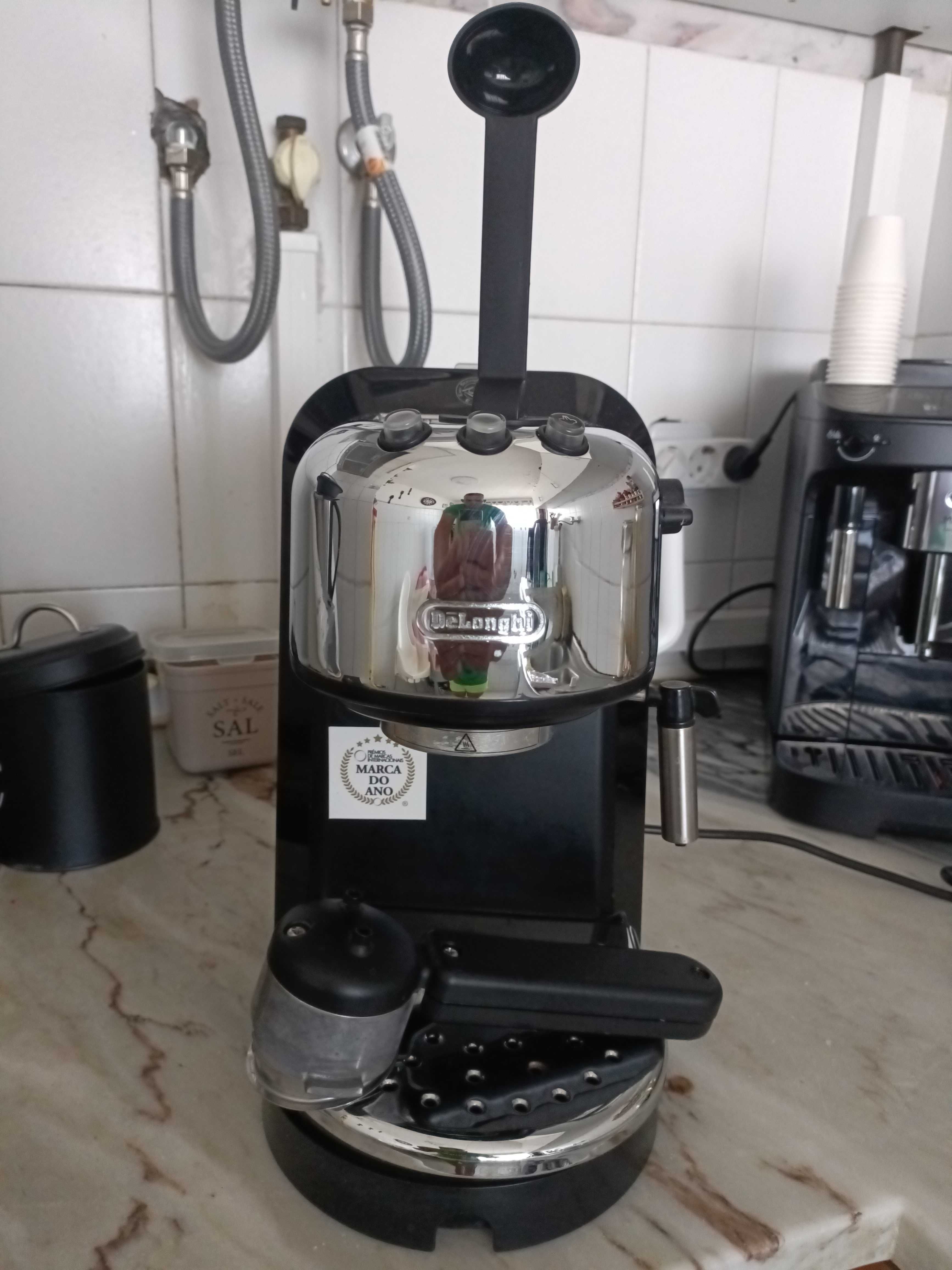 Máquina de café Delongui