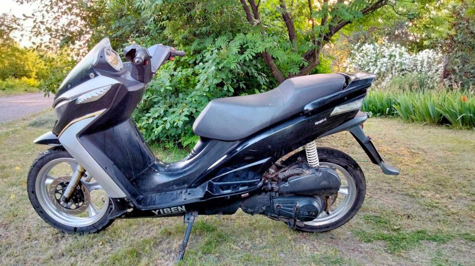 Продам скутер YIBEN-150T11