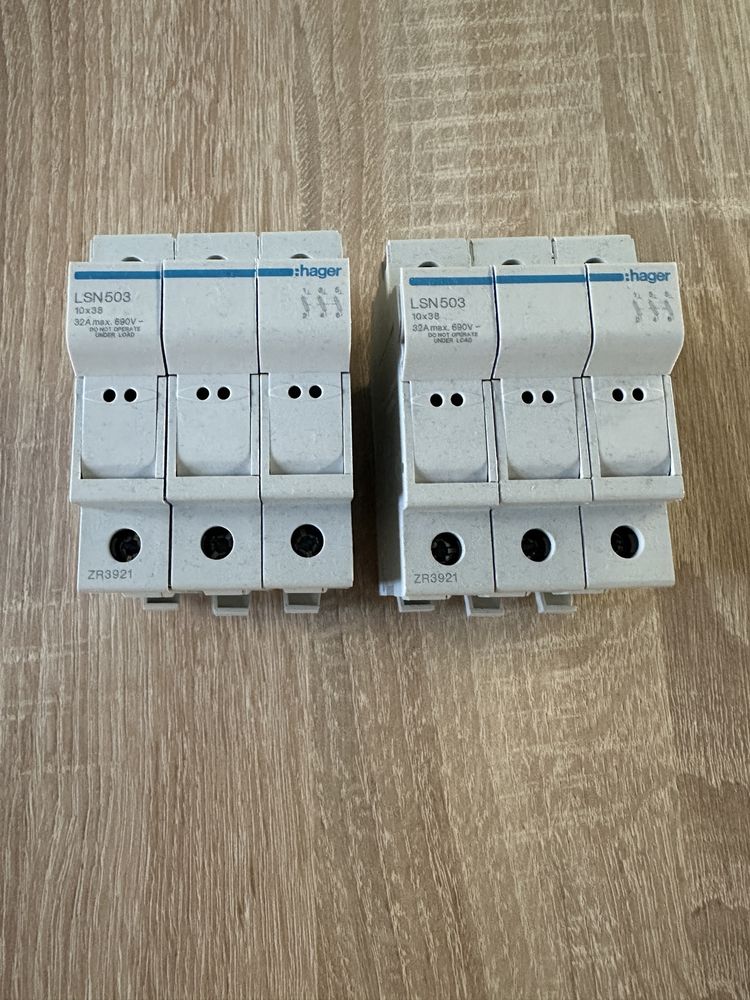 Hager LSN503 Modułowa podstawa bezpiecznikowa 3P 32A - 2 sztuki