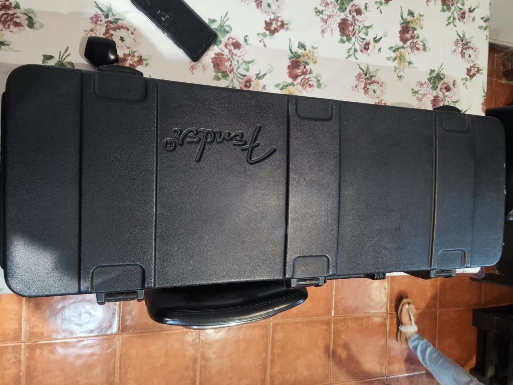 Vendo guitarra fender stratorcaster