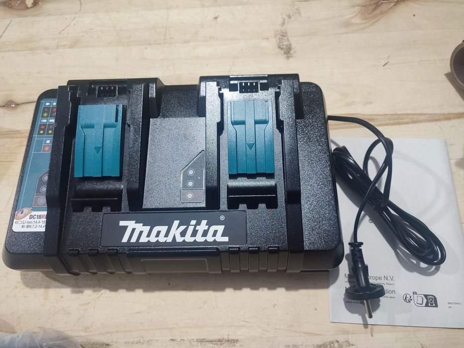 Makita DC18RD  зарядне