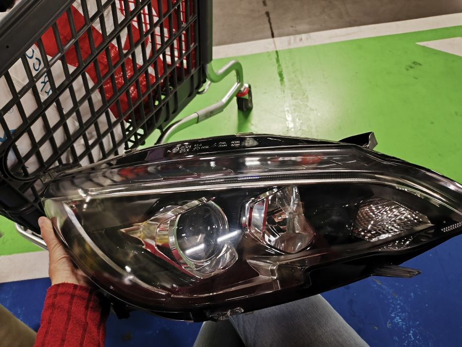 Farol led Peugeot 308 ano 2015