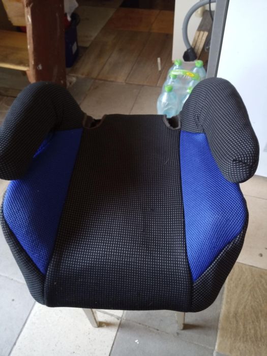 Podstawka dla dziecka do samochodu