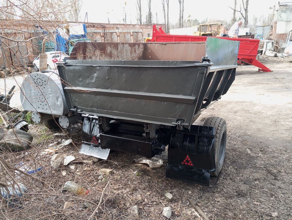 Прицеп самосвальний одноосний