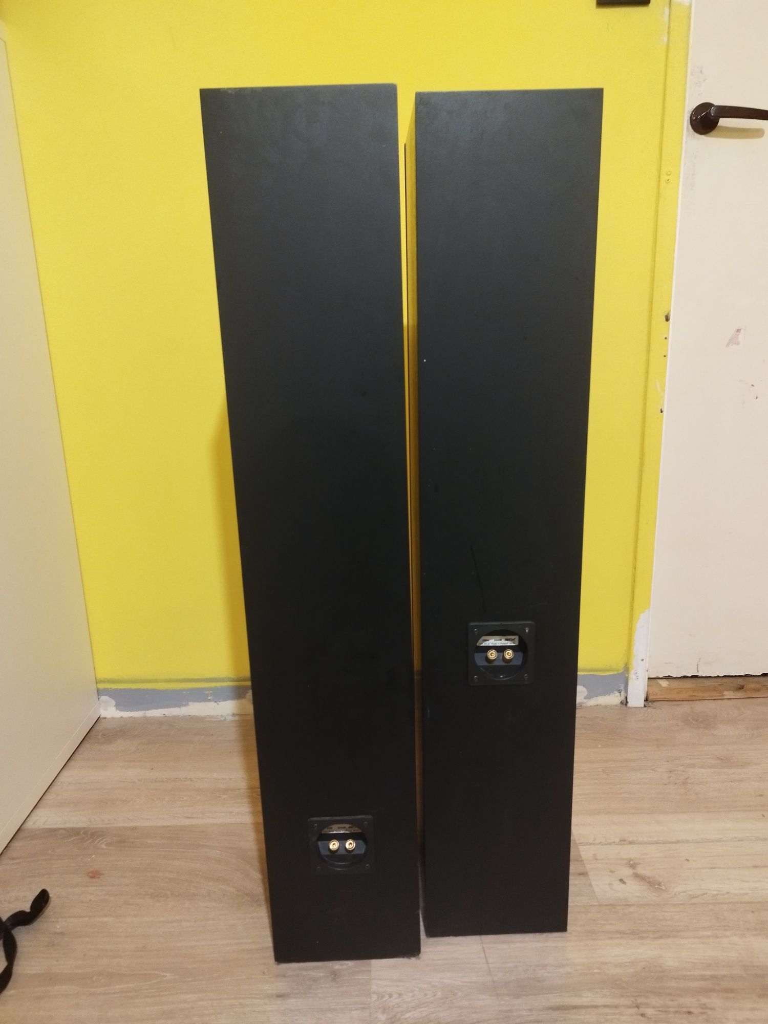 Kolumny STX F-200