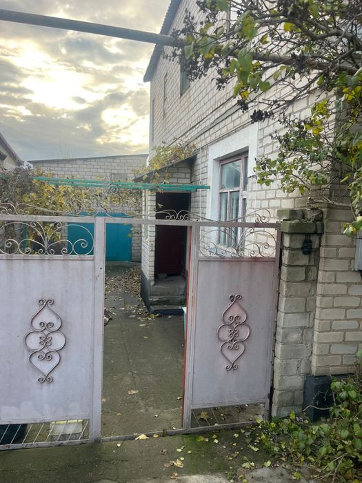 Продається двоповерховий будинок у м.Вознесенськ