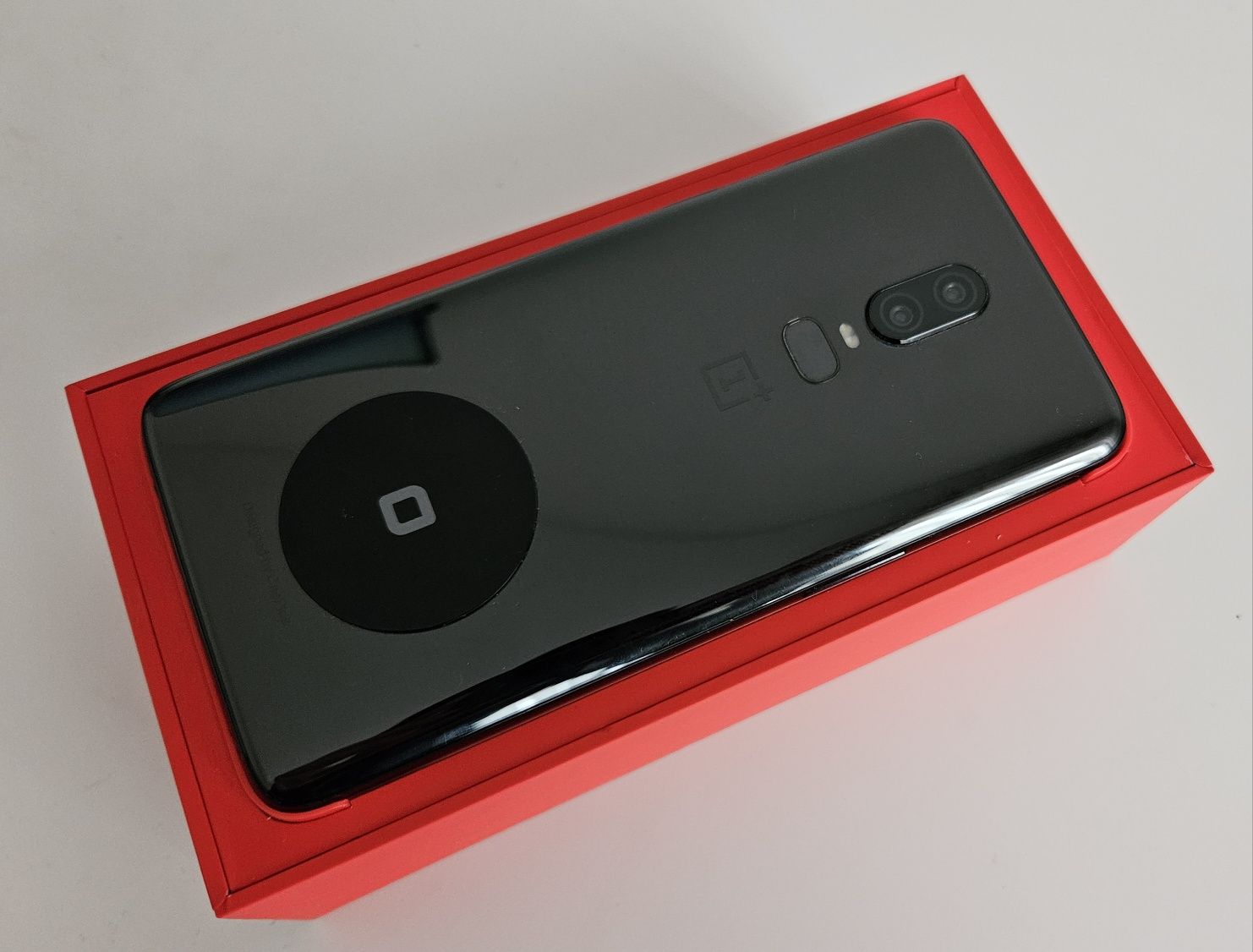 Oneplus 6, 64GB, Mirror Black (upgradable Android 11)