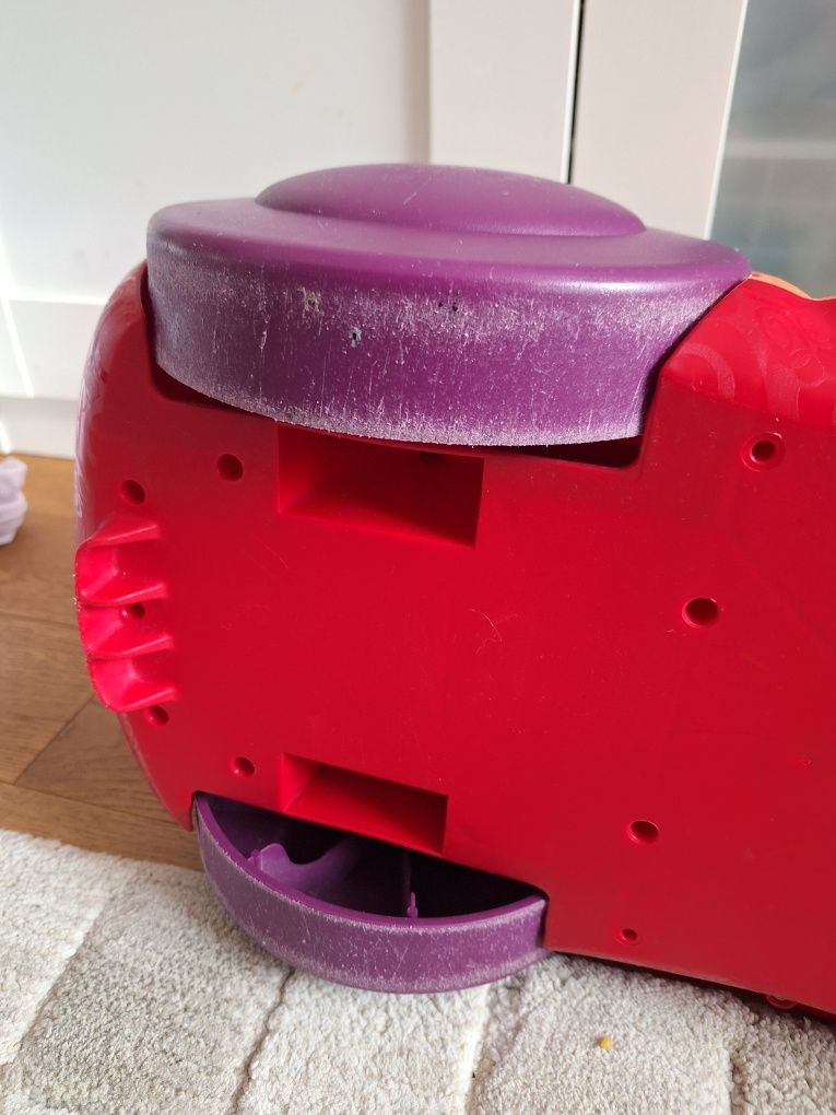 B.toys Żuczek Buggly jeździk dla malucha interaktywny ze schowkiem