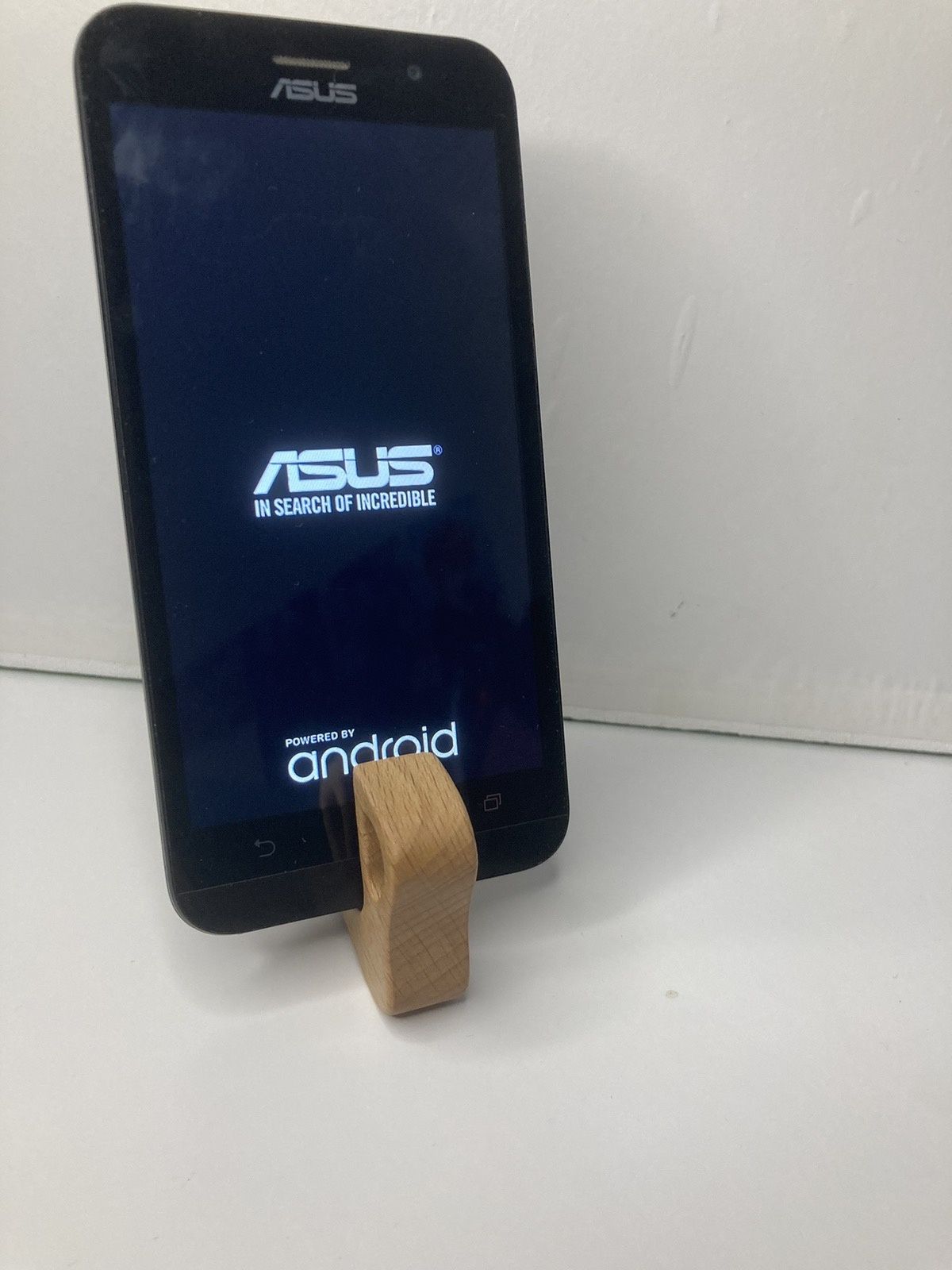Телефон Asus Zen Fone