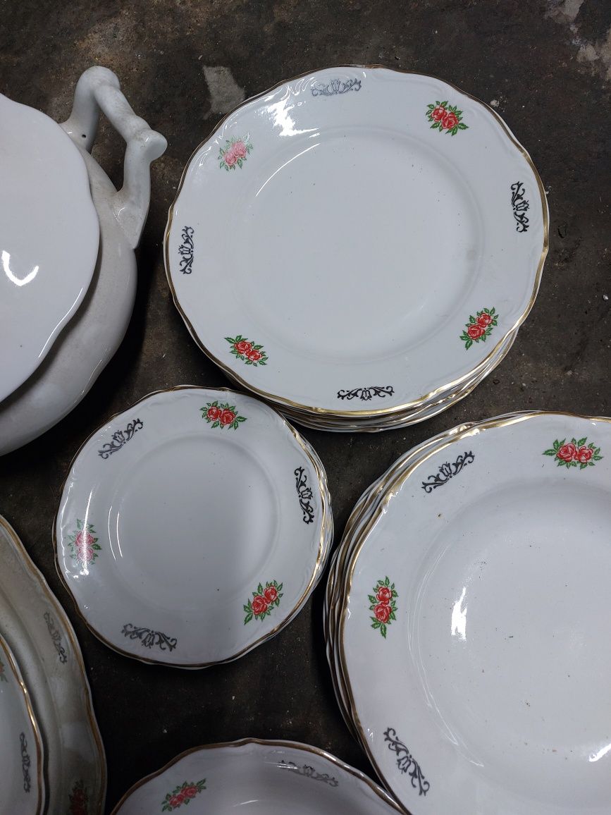 Kpl.obiadowy na 6 osób polska porcelana prl