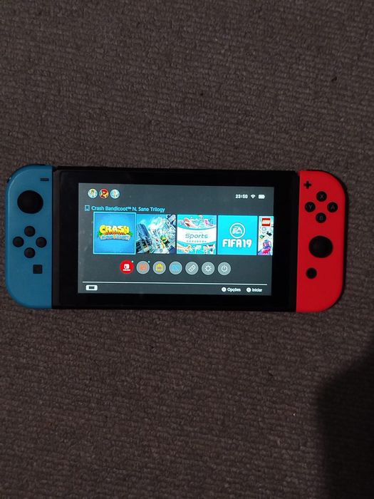 Nintendo Switch como nova com muitos extras