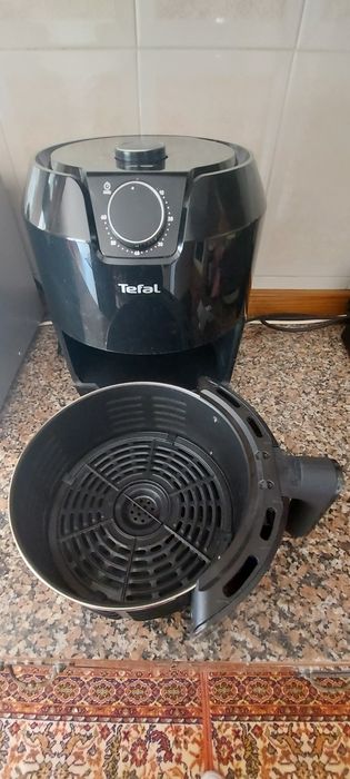 Air Fryer Tefal EY201815 praticamente nova