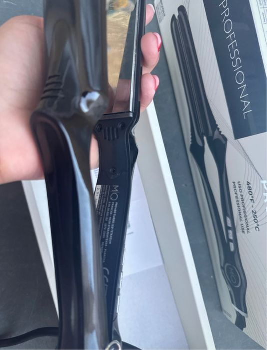 MQ Professional Prancha de Titânio PRETA