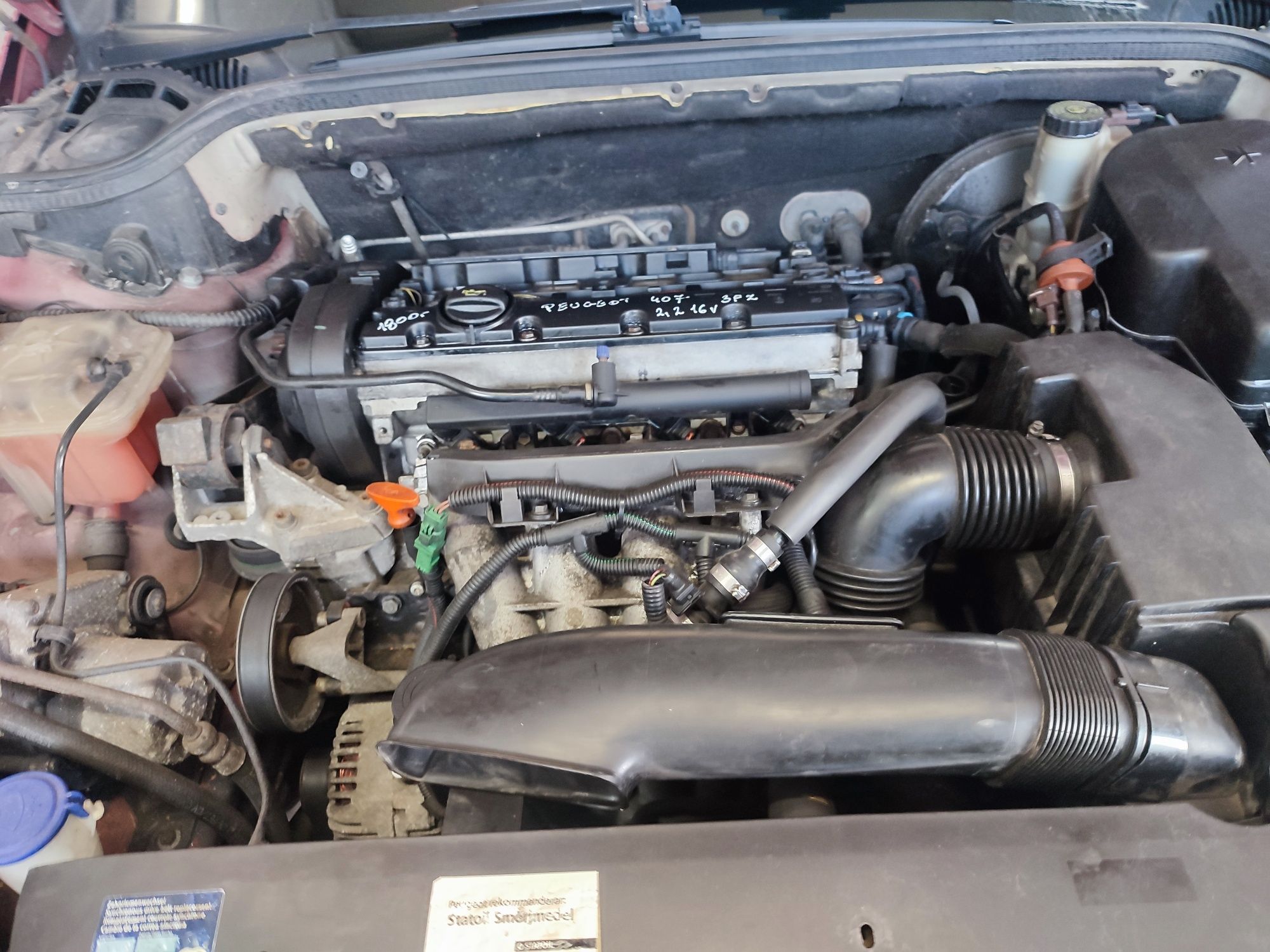Peugeot 407  607 807 Citroen C8 2.2 16v silnik 3FZ
