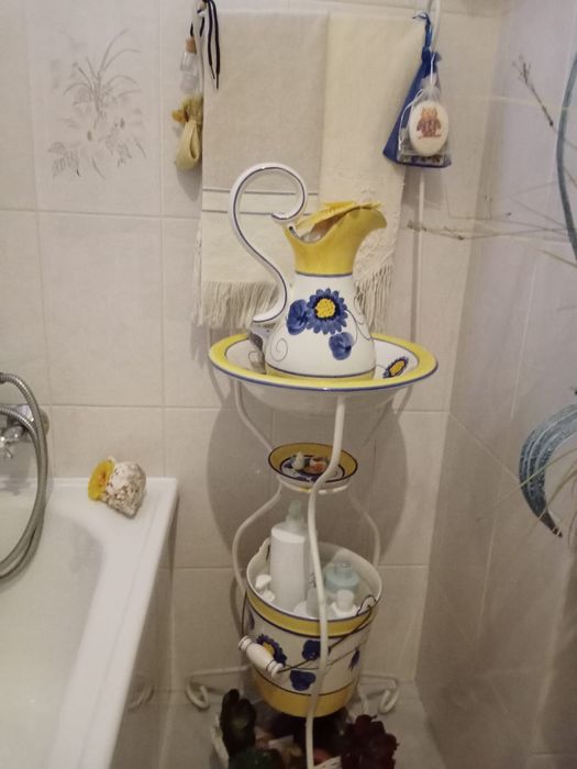 Lavatório de Wc - bastante estimado