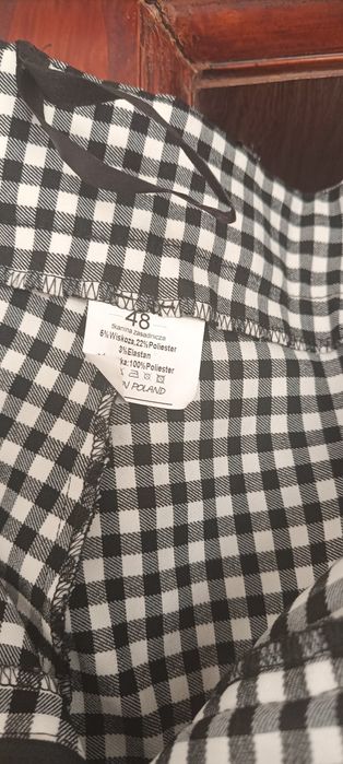 Damski garnitur w kratkę 48 rozmiar